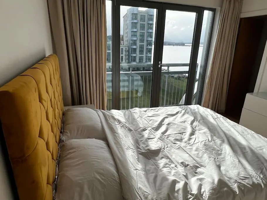 Spacious Penthouse Apartment Edinburgh